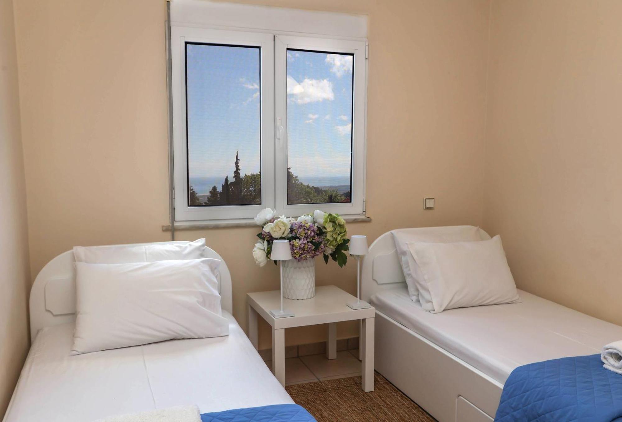 Olympus Beach Aigani Family House Екстер'єр фото