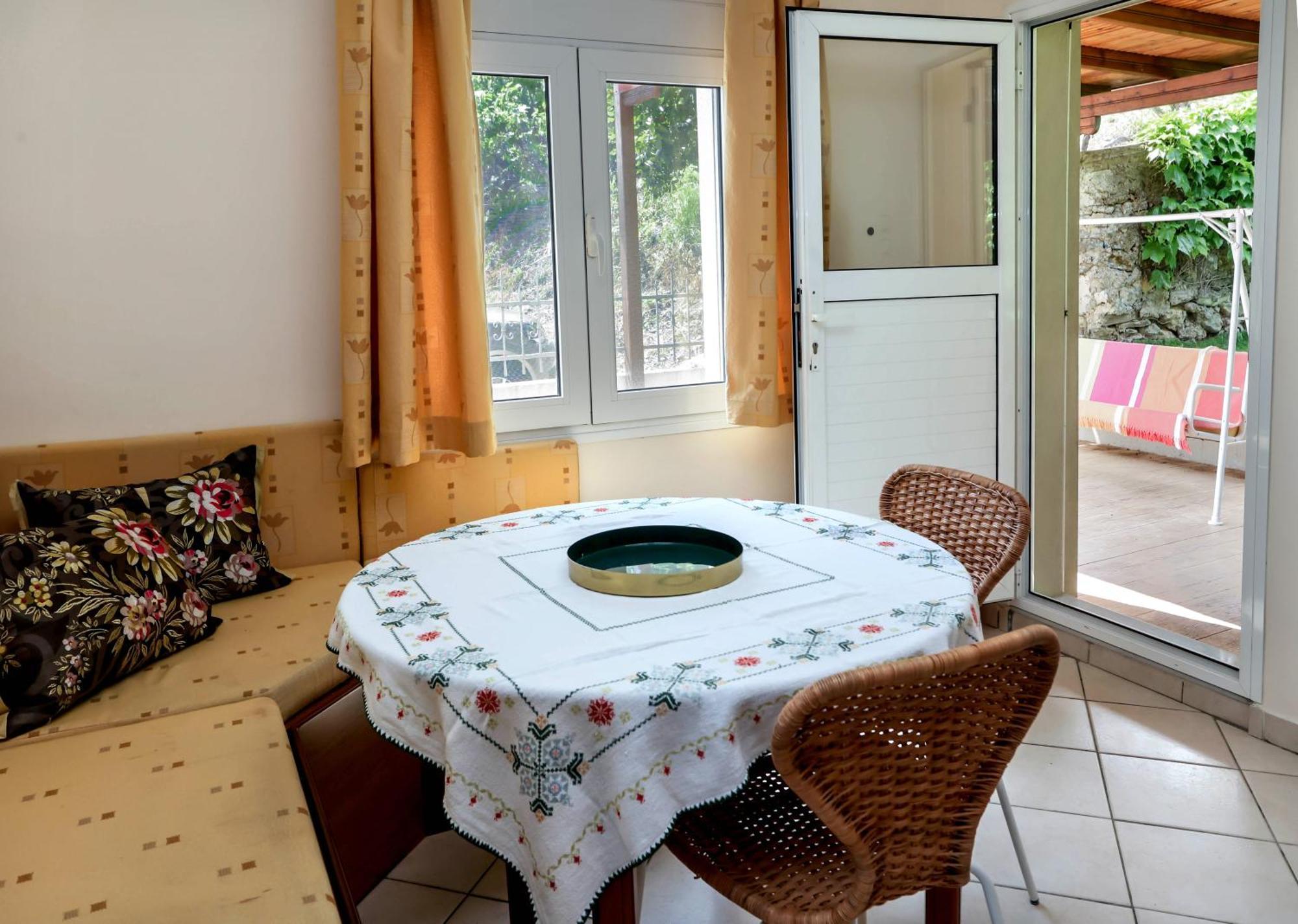Olympus Beach Aigani Family House Екстер'єр фото